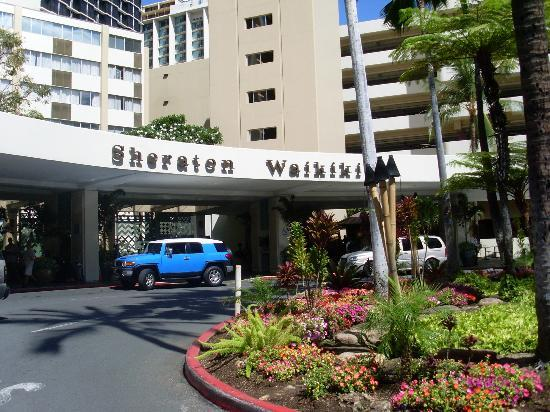 Entrane to Sheraton Waikiki